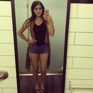 Alia Shelesh feet photo thumbnail