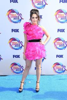 Laura Marano feet photo thumbnail