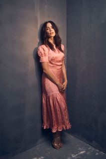 Abigail Spencer feet photo thumbnail