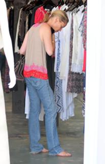 Sharon Stone feet photo thumbnail