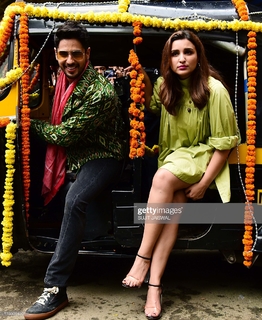 Parineeti Chopra feet photo thumbnail