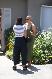 Kristen Bell feet photo thumbnail