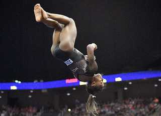 Simone Biles feet photo thumbnail