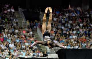 Simone Biles feet photo thumbnail
