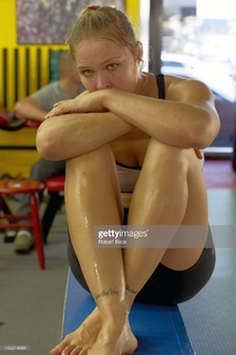 Ronda Rousey feet photo thumbnail