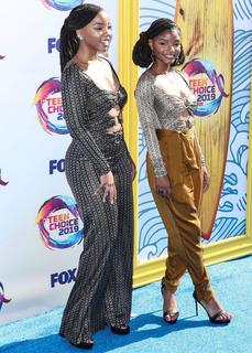 Halle Bailey feet photo thumbnail