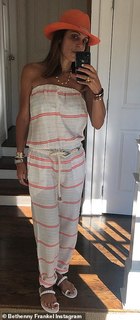 Bethenny Frankel feet photo thumbnail