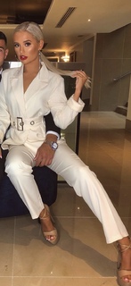 Molly-Mae Hague feet photo 1