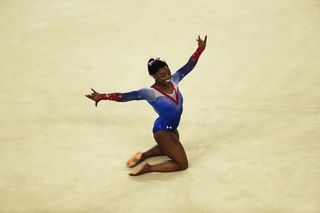 Simone Biles feet photo thumbnail
