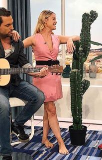 Alina Merkau feet photo thumbnail