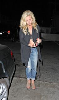 Brittany Snow feet photo thumbnail