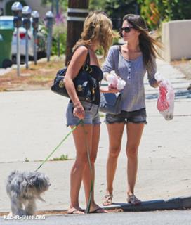 Rachel Bilson feet photo thumbnail