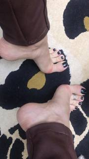 Alaine Crissiê feet photo thumbnail