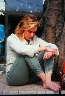 Chelsea Handler feet photo thumbnail