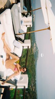 Kendall Jenner feet photo thumbnail
