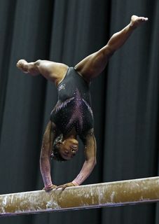 Simone Biles feet photo thumbnail