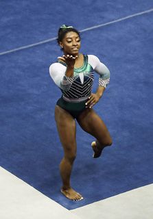 Simone Biles feet photo thumbnail