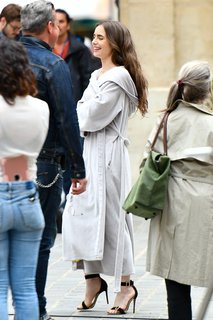 Lily Collins feet photo thumbnail