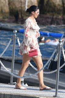 Kylie Jenner feet photo thumbnail