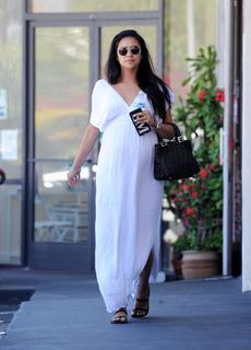 Shay Mitchell feet photo thumbnail