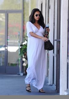 Shay Mitchell feet photo thumbnail
