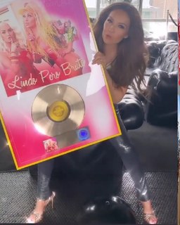 Thalía feet photo thumbnail