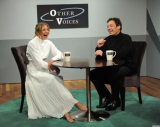 Cameron Diaz feet photo thumbnail