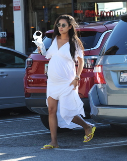Shay Mitchell feet photo thumbnail