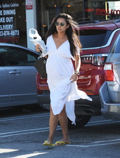 Shay Mitchell feet photo thumbnail