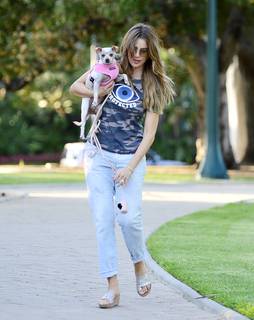 Sofía Vergara feet photo thumbnail