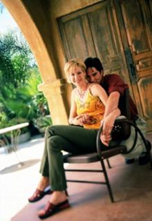 Jenna Elfman feet photo thumbnail