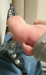 Isa Pes feet photo thumbnail