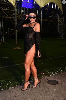 Sabrina Sato feet photo thumbnail