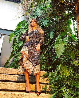 Carolina Dieckmann feet photo thumbnail