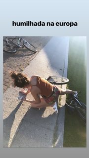 Kéfera Buchmann feet photo thumbnail