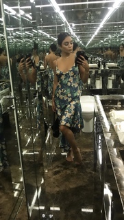 Vanessa Hudgens feet photo thumbnail
