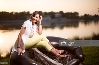 Caterina Balivo feet photo thumbnail