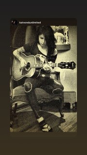 Katherine von Drachenberg feet photo thumbnail