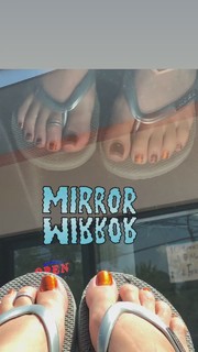 Jenelle Jcakess feet photo thumbnail