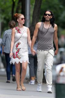 Katy Perry feet photo thumbnail