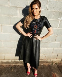 Lívia Andrade feet photo thumbnail