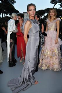 Uma Thurman feet photo thumbnail