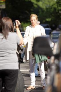 Uma Thurman feet photo thumbnail