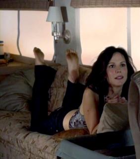 Mary-Louise Parker feet photo thumbnail