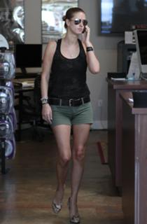 Nicky Rothschild feet photo thumbnail