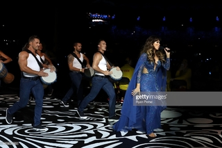 Delta Goodrem feet photo thumbnail