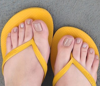 Isa Pes feet photo thumbnail