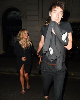 Caroline Flack feet photo thumbnail