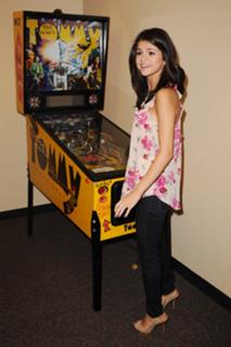 Selena Gomez feet photo thumbnail