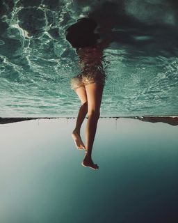 Valentina Vignali feet photo thumbnail